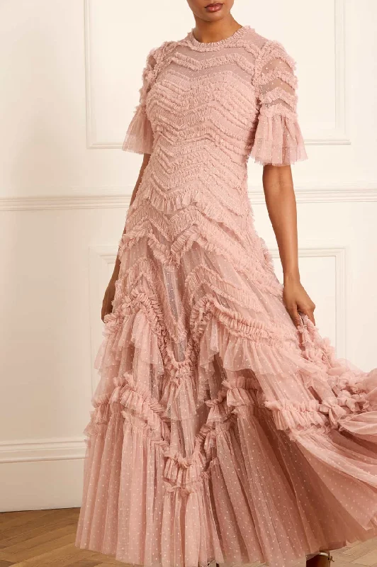 High - low midi dresses with geometric patterns for a modern party Elia Short Sleeve Gown High - low midi dresses with geometric patterns for a modern party Elia Short Sleeve Gown