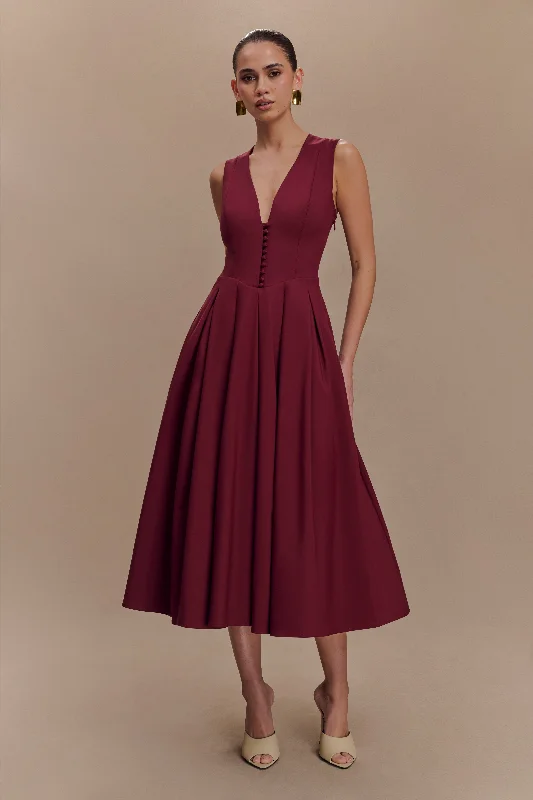 Midi dresses with button - front designs for a classic touch Keely Cotton Sleeveless Midi Dress - Wine Midi dresses with button - front designs for a classic touch Keely Cotton Sleeveless Midi Dress - Wine