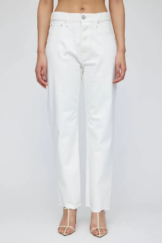 Straight - leg women jeans with a classic and timeless appealAurora Wide Straight-Cropped Jeans In White Straight - leg women jeans with a classic and timeless appealAurora Wide Straight-Cropped Jeans In White