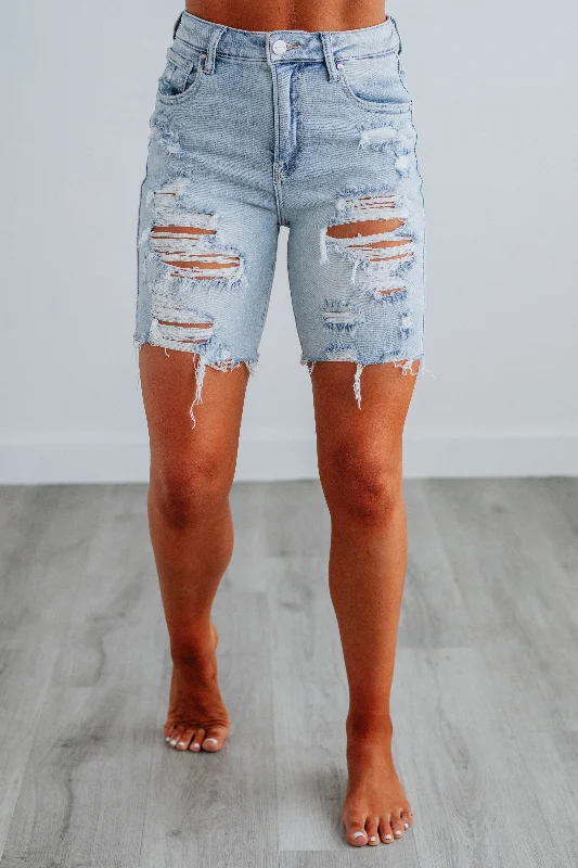 Women's Ruffled Hem Denim Shorts in Light Wash for a Feminine and Fashionable StyleBaker Risen Shorts - Light Wash
