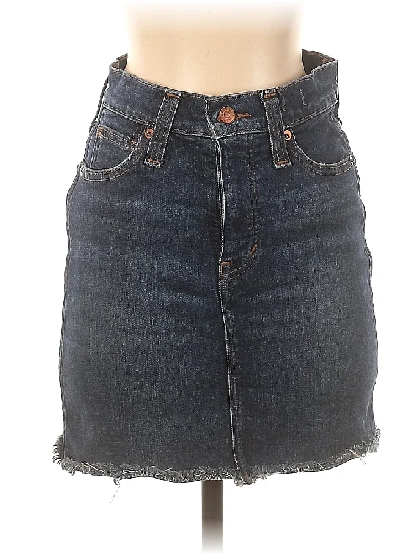 Women's Printed Floral Linen Shorts in Pastel Colors for a Summer Beach OutfitDenim Skirt