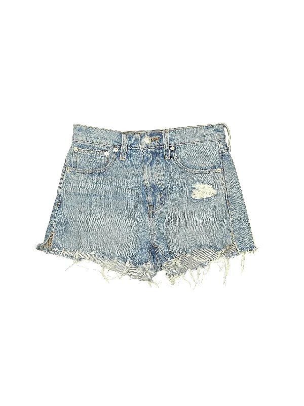 Women's Leather - Look Faux Leather Shorts in Black for an Edgy and Bold AppearanceHigh-Rise Denim Shorts Women's Leather - Look Faux Leather Shorts in Black for an Edgy and Bold AppearanceHigh-Rise Denim Shorts