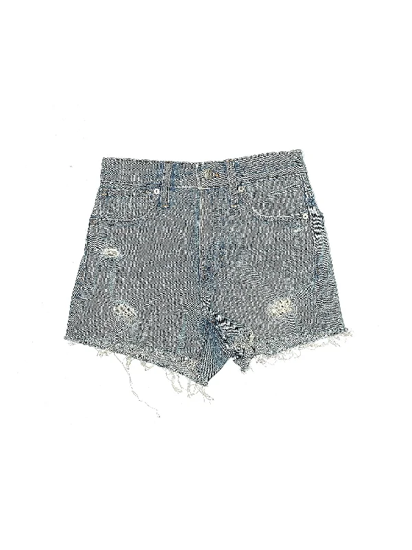 Women's Ruffled Hem Denim Shorts in Light Wash for a Feminine and Fashionable StyleHigh-Rise Denim Shorts