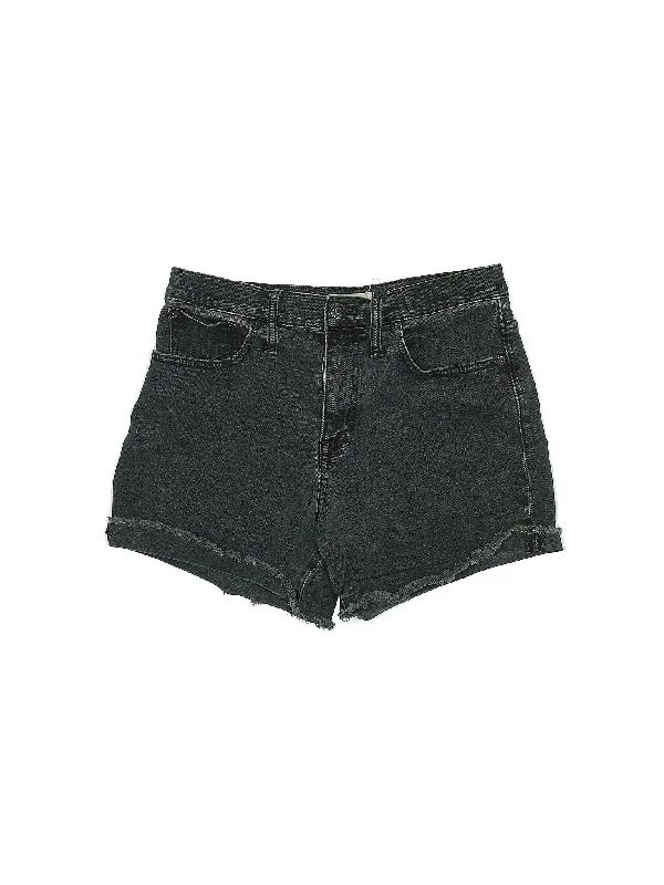 Women's Lace - Trimmed Shorts in White for a Romantic and Elegant OutfitHigh-Rise Denim Shorts in Dark Wash