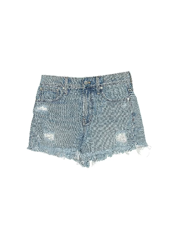Plus Size Women's Denim Cut - off Shorts with Frayed Edges for a Casual and Laid - Back VibeHigh-Rise Denim Shorts in Light Wash Plus Size Women's Denim Cut - off Shorts with Frayed Edges for a Casual and Laid - Back VibeHigh-Rise Denim Shorts in Light Wash