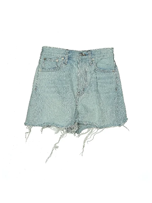 Plus Size Women's Elastic Waistband Linen Shorts in Navy Blue for a Comfortable Everyday OptionHigh-Rise Denim Shorts in Light Wash Plus Size Women's Elastic Waistband Linen Shorts in Navy Blue for a Comfortable Everyday OptionHigh-Rise Denim Shorts in Light Wash