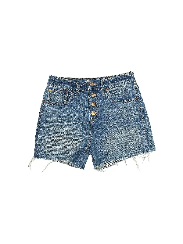 Plus Size Women's Cargo Shorts in Olive Green with Multiple Pockets for Outdoor AdventuresHigh-Rise Denim Shorts in Light Wash Plus Size Women's Cargo Shorts in Olive Green with Multiple Pockets for Outdoor AdventuresHigh-Rise Denim Shorts in Light Wash