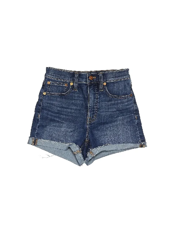 Plus Size Women's Denim Shorts with a Button - Fly in Dark Indigo for a Durable and Timeless StyleHigh-Rise Denim Shorts in Medium Wash Plus Size Women's Denim Shorts with a Button - Fly in Dark Indigo for a Durable and Timeless StyleHigh-Rise Denim Shorts in Medium Wash