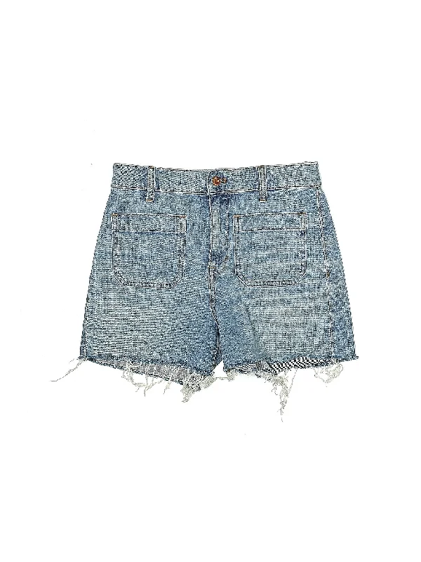 Women's Leather - Look Faux Leather Shorts in Black for an Edgy and Bold AppearanceHigh-Rise Denim Shorts in Medium Wash Women's Leather - Look Faux Leather Shorts in Black for an Edgy and Bold AppearanceHigh-Rise Denim Shorts in Medium Wash