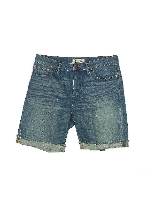 Plus Size Women's Stretch Denim Shorts with Belt Loops in Medium Wash for a Versatile FitHigh-Rise Denim Shorts in Medium Wash Plus Size Women's Stretch Denim Shorts with Belt Loops in Medium Wash for a Versatile FitHigh-Rise Denim Shorts in Medium Wash