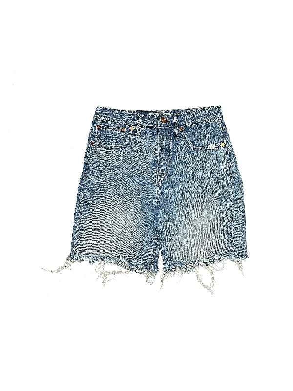 Plus Size Women's Drawstring Linen - Blend Shorts in Beige for a Relaxing VacationHigh-Rise Denim Shorts in Medium Wash Plus Size Women's Drawstring Linen - Blend Shorts in Beige for a Relaxing VacationHigh-Rise Denim Shorts in Medium Wash