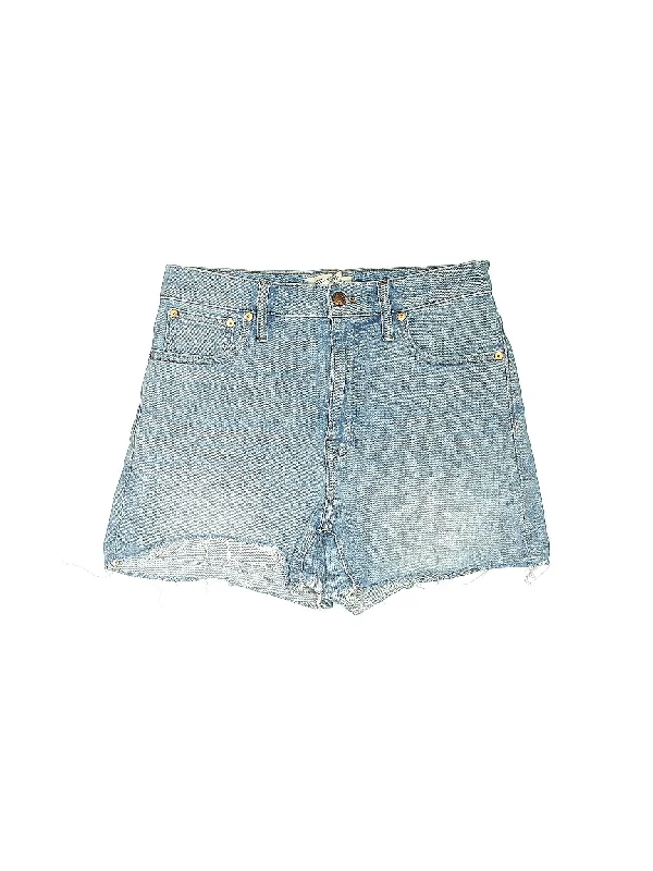 Plus Size Women's Denim Shorts with Embroidered Flowers in Light Blue for a Feminine TouchHigh-Rise Denim Shorts in Medium Wash Plus Size Women's Denim Shorts with Embroidered Flowers in Light Blue for a Feminine TouchHigh-Rise Denim Shorts in Medium Wash