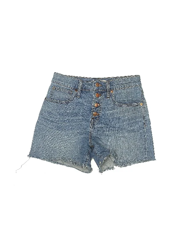 Plus Size Women's Denim Bermuda Shorts in Dark Wash for a Classic and Sophisticated StyleHigh-Rise Denim Shorts in Medium Wash