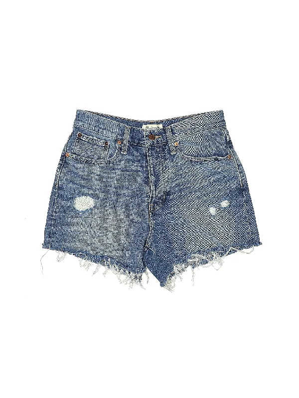 Plus Size Women's Elastic Waistband Linen Shorts in Navy Blue for a Comfortable Everyday OptionHigh-Rise Denim Shorts in Medium Wash Plus Size Women's Elastic Waistband Linen Shorts in Navy Blue for a Comfortable Everyday OptionHigh-Rise Denim Shorts in Medium Wash