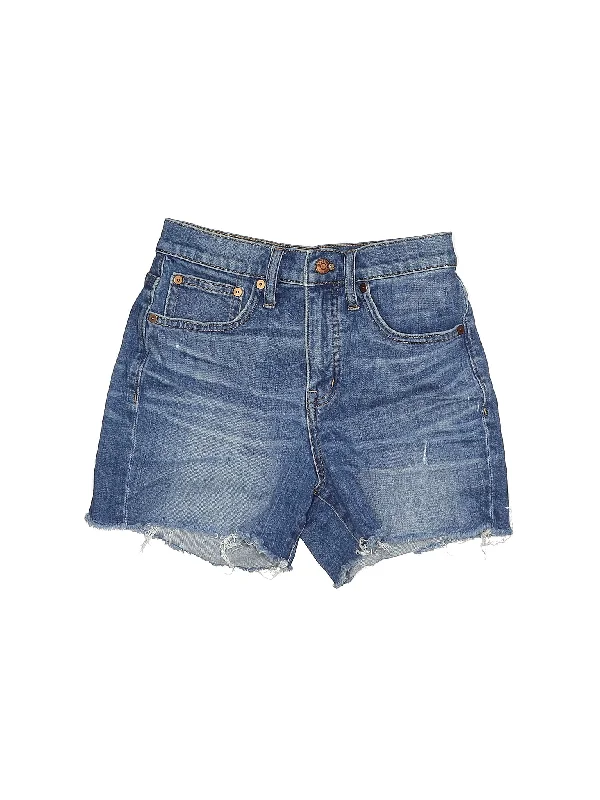 Plus Size Women's Denim Shorts with a Button - Fly in Dark Indigo for a Durable and Timeless StyleLow-Rise Denim Shorts in Medium Wash