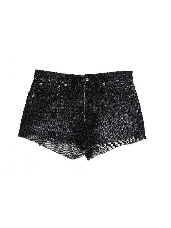 Women's Ruffled Hem Denim Shorts in Light Wash for a Feminine and Fashionable StyleMid-Rise Denim Shorts in Dark Wash Women's Ruffled Hem Denim Shorts in Light Wash for a Feminine and Fashionable StyleMid-Rise Denim Shorts in Dark Wash