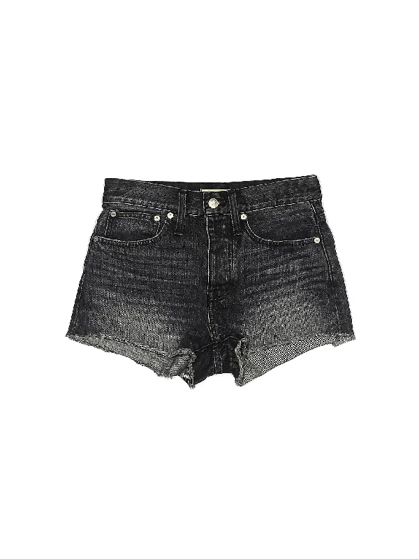 Women's Ruffled Hem Denim Shorts in Light Wash for a Feminine and Fashionable StyleMid-Rise Denim Shorts in Dark Wash Women's Ruffled Hem Denim Shorts in Light Wash for a Feminine and Fashionable StyleMid-Rise Denim Shorts in Dark Wash