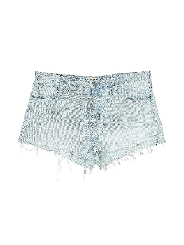 Plus Size Women's Denim Bermuda Shorts in Dark Wash for a Classic and Sophisticated StyleMid-Rise Denim Shorts in Light Wash