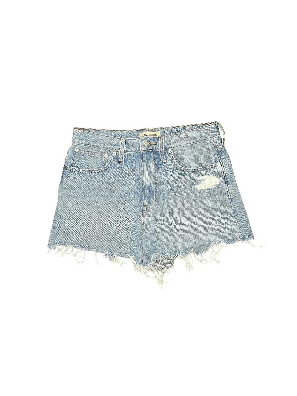 Plus Size Women's Denim Shorts with Embroidered Flowers in Light Blue for a Feminine TouchMid-Rise Denim Shorts in Light Wash Plus Size Women's Denim Shorts with Embroidered Flowers in Light Blue for a Feminine TouchMid-Rise Denim Shorts in Light Wash