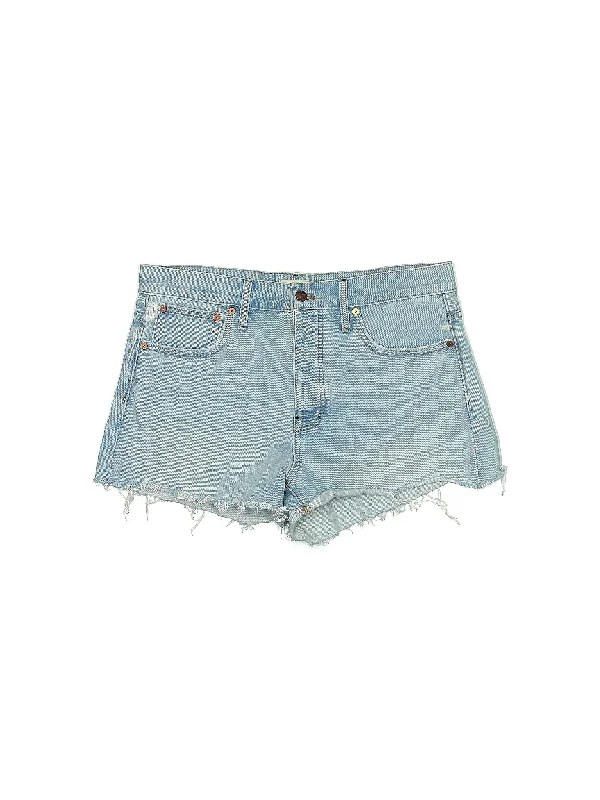 Plus Size Women's Denim Cut - off Shorts with Frayed Edges for a Casual and Laid - Back VibeMid-Rise Denim Shorts in Light Wash Plus Size Women's Denim Cut - off Shorts with Frayed Edges for a Casual and Laid - Back VibeMid-Rise Denim Shorts in Light Wash