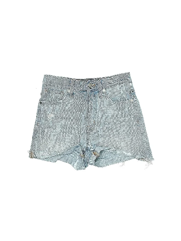 Plus Size Women's Denim Cut - off Shorts with Frayed Edges for a Casual and Laid - Back VibeMid-Rise Denim Shorts in Light Wash