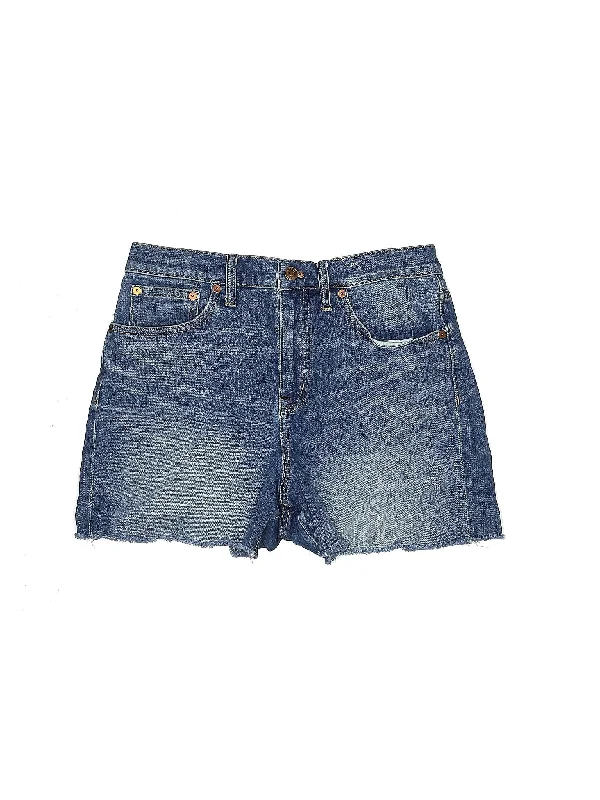 Women's Printed Tropical Patterned Shorts in Turquoise for a Beachy and Fun LookMid-Rise Denim Shorts in Medium Wash Women's Printed Tropical Patterned Shorts in Turquoise for a Beachy and Fun LookMid-Rise Denim Shorts in Medium Wash