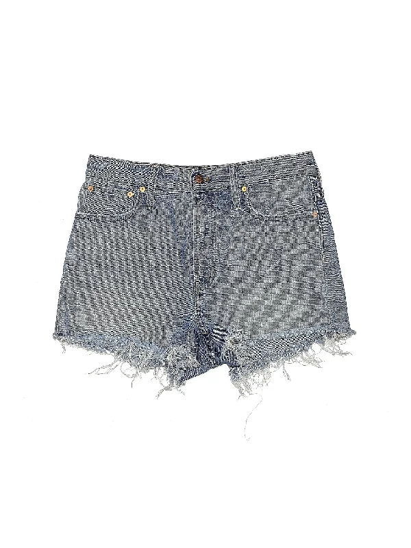 Plus Size Women's Drawstring Linen - Blend Shorts in Beige for a Relaxing VacationMid-Rise Denim Shorts in Medium Wash