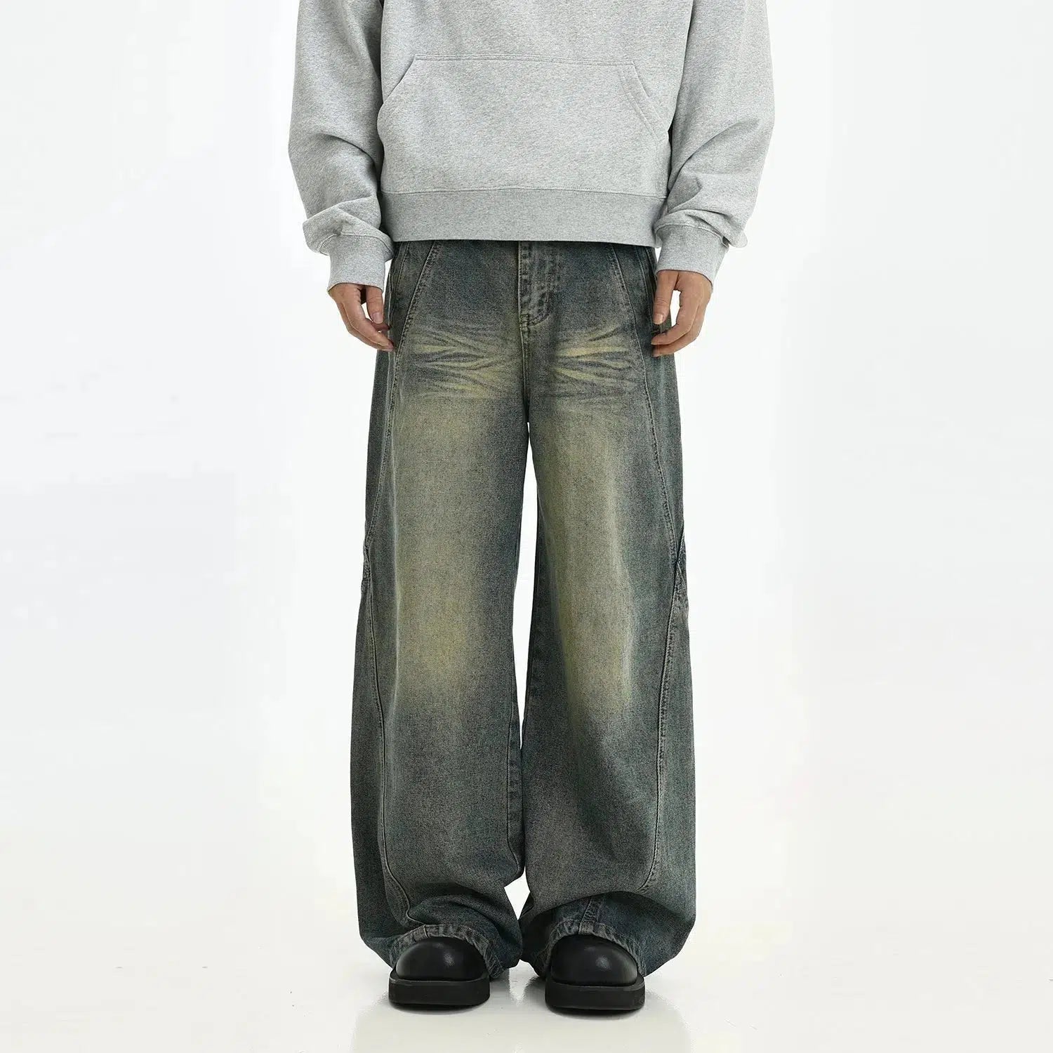 Skinny women jeans with a form - fitting designPleated Loose Wide-leg Jeans