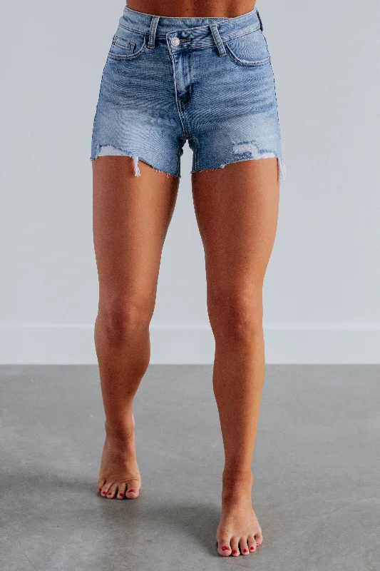 Plus Size Women's Denim Shorts with Embroidered Flowers in Light Blue for a Feminine TouchRebecca Vervet Shorts - Muse