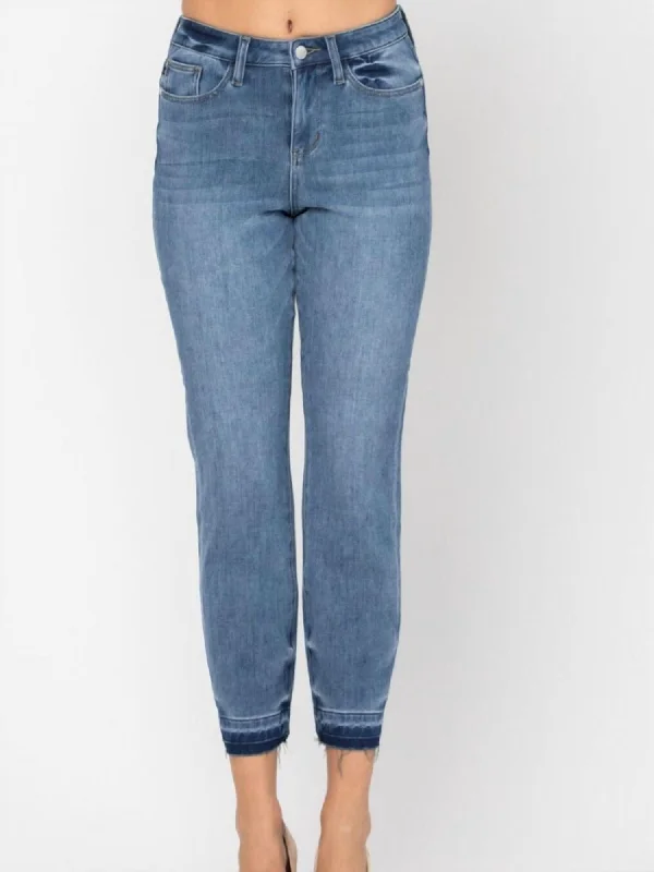 Dark - wash women jeans for a sophisticated and slimming effectTherma Boyfriend Jeans In Mid Wash Dark - wash women jeans for a sophisticated and slimming effectTherma Boyfriend Jeans In Mid Wash