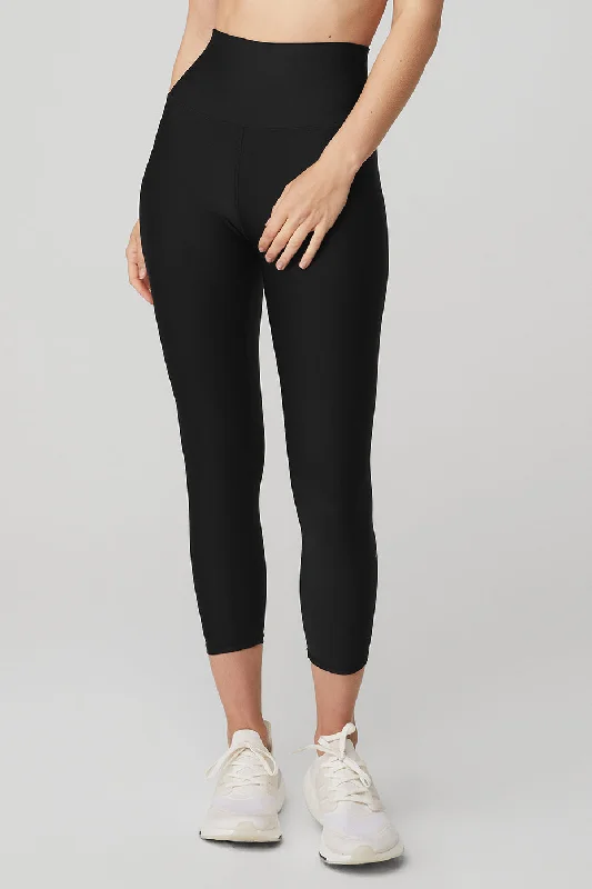 Women's Denim - Look Tight Trousers in Light Blue for a Casual and Versatile OptionHigh-Waist Airlift Capri - Black