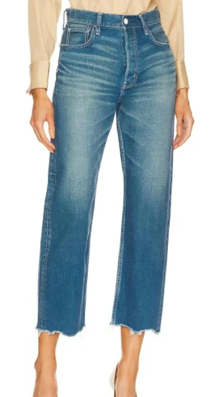 Wide - leg women jeans for a modern and relaxed vibeWalmore Wide Straight Jeans In Medium Wash
