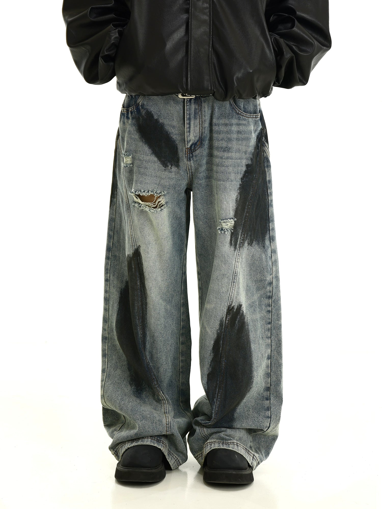 Wide - leg women jeans for a modern and relaxed vibeWide-leg Distressed Paint-splatter Jeans Wide - leg women jeans for a modern and relaxed vibeWide-leg Distressed Paint-splatter Jeans