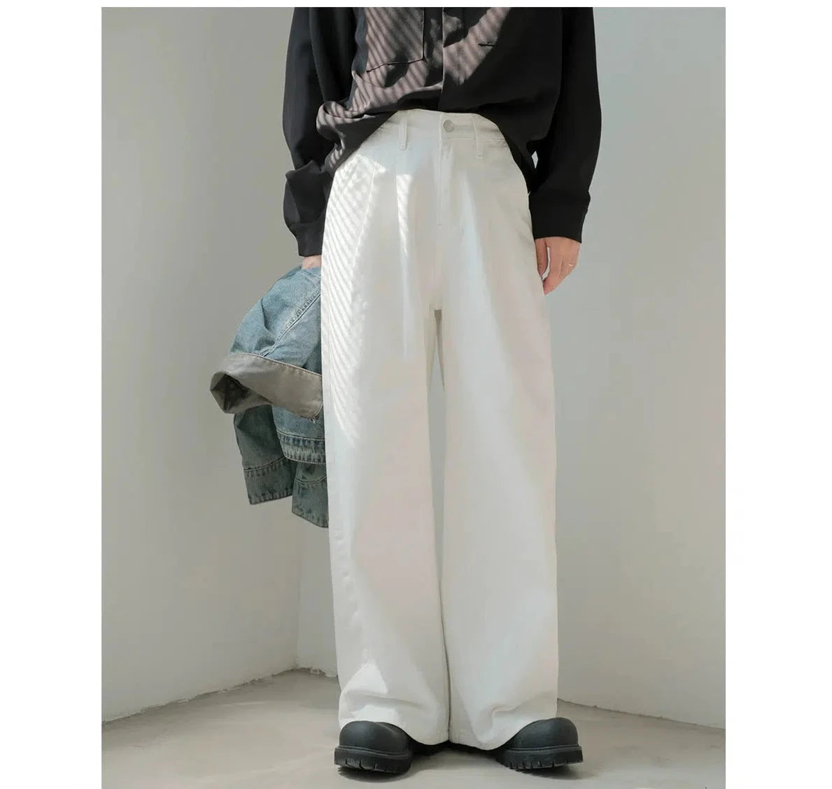 Embroidered women jeans with intricate patternsWide-leg High-waist White Jeans