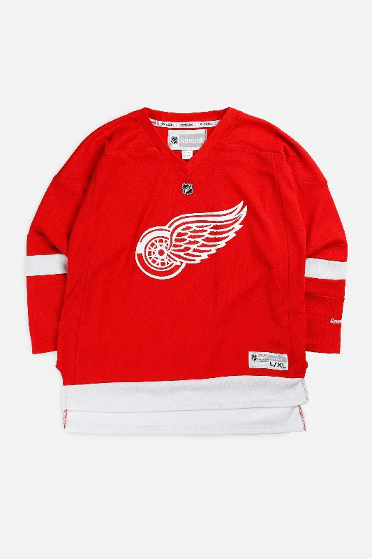 Women's jersey in classic black for a versatile lookVintage Detroit Red Wings NHL Jersey - Women's M