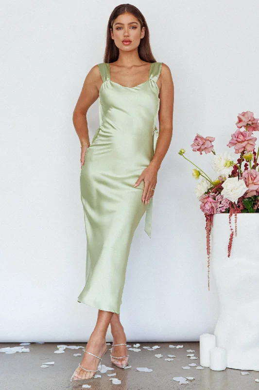 Backless Women Dress for a Sexy and Alluring Look at Evening EventsAmielle Open Back Midi Dress Mint