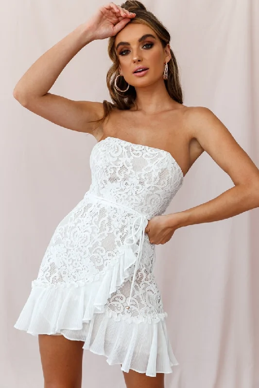 Ruffled Women Dress with Multiple Layers for a Playful and Girly StyleBanksia Lace Bandeau Wrap Dress White
