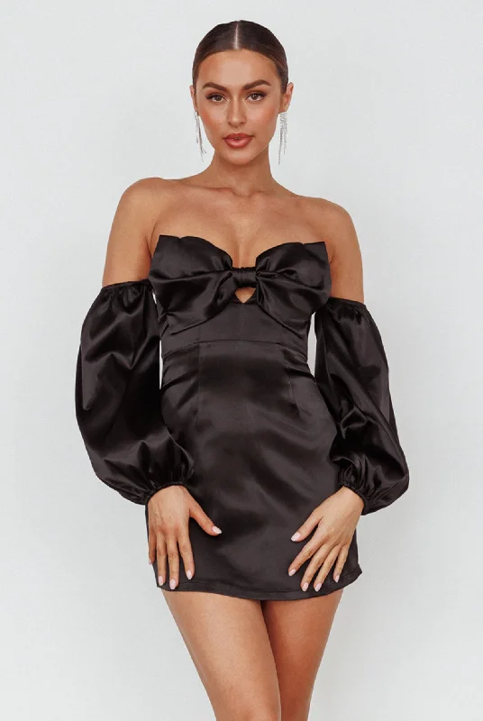 Empire Waist Women Dress to Accentuate the Bust and Conceal the WaistLilly Off-Shoulder Bow Mini Dress Black