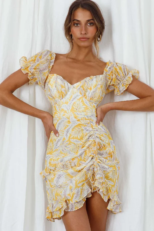 Ball Gown Women Dress with a Full Skirt for a Princess - like LookLinka Puff Sleeve Drawstring Detail Dress Palm Print Yellow