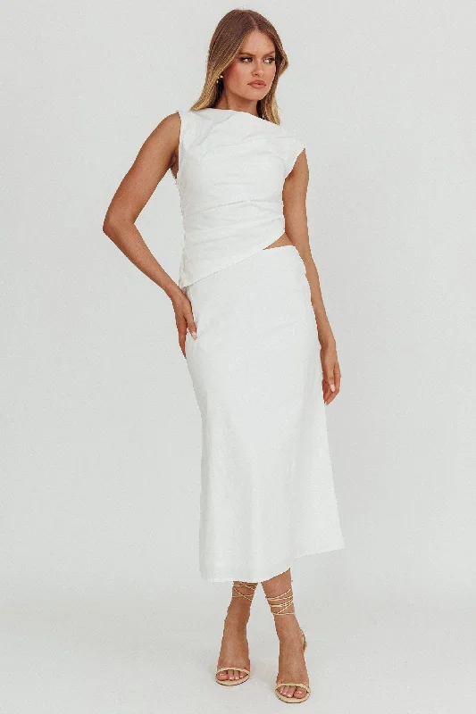 Little Black Women Dress with Sequins for a Glamorous Night OutLorely Boat Neck Cut Out Midi Dress White