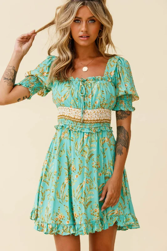 Pleated Women Dress with a Timeless and Elegant TextureSummer In Paris Puff Sleeve Open Back Dress Botanical Print Mint Pleated Women Dress with a Timeless and Elegant TextureSummer In Paris Puff Sleeve Open Back Dress Botanical Print Mint