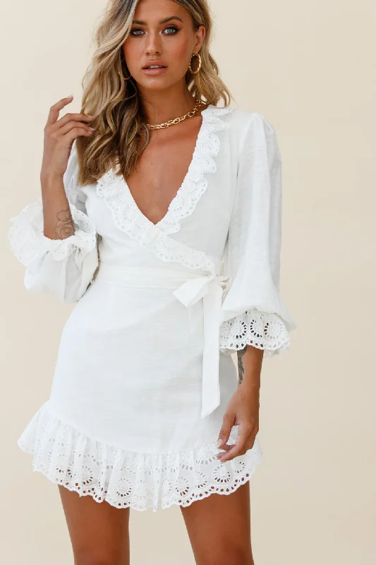 Ball Gown Women Dress with a Full Skirt for a Princess - like LookTerroni Lantern Sleeve Frill Hem Dress White Ball Gown Women Dress with a Full Skirt for a Princess - like LookTerroni Lantern Sleeve Frill Hem Dress White