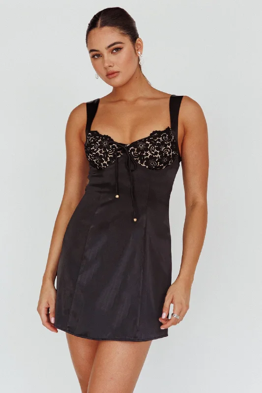 Pleated Women Dress with a Timeless and Elegant TextureTi Amo Lace Bust Mini Dress Black