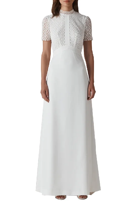 Maxi Women Dress with Floral Print for a Bohemian VibeWhite Scarlet Open Back Wedding Dress (Pre-loved) Maxi Women Dress with Floral Print for a Bohemian VibeWhite Scarlet Open Back Wedding Dress (Pre-loved)