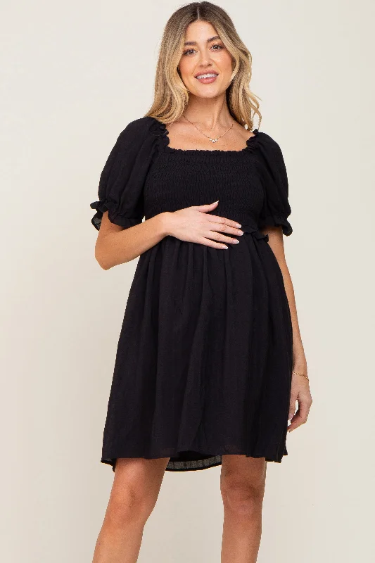 Pleated Women Dress with a Timeless and Elegant Texture Pleated Women Dress with a Timeless and Elegant Texture Black Smocked Puff Sleeve Maternity Dress