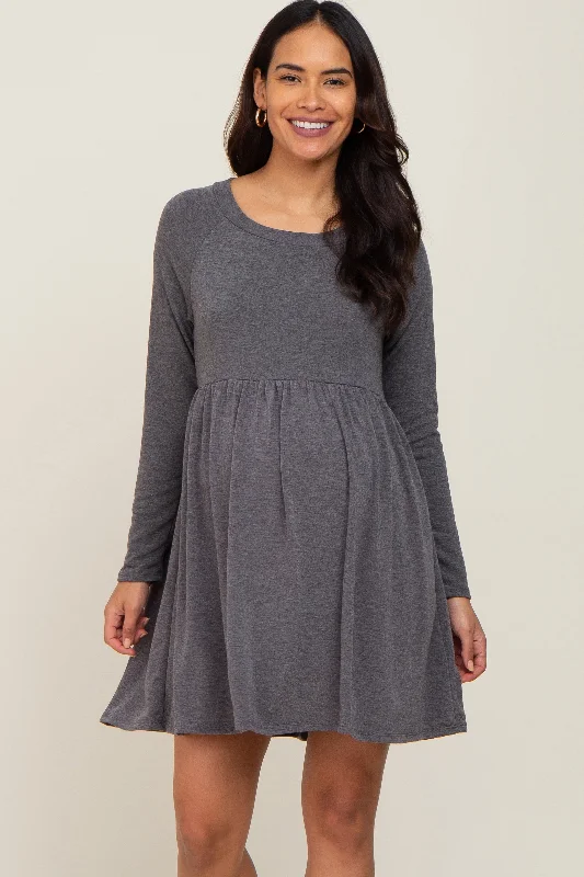 Ruffled Women Dress with Multiple Layers for a Playful and Girly Style Ruffled Women Dress with Multiple Layers for a Playful and Girly Style Charcoal Heathered Long Sleeve Maternity Dress