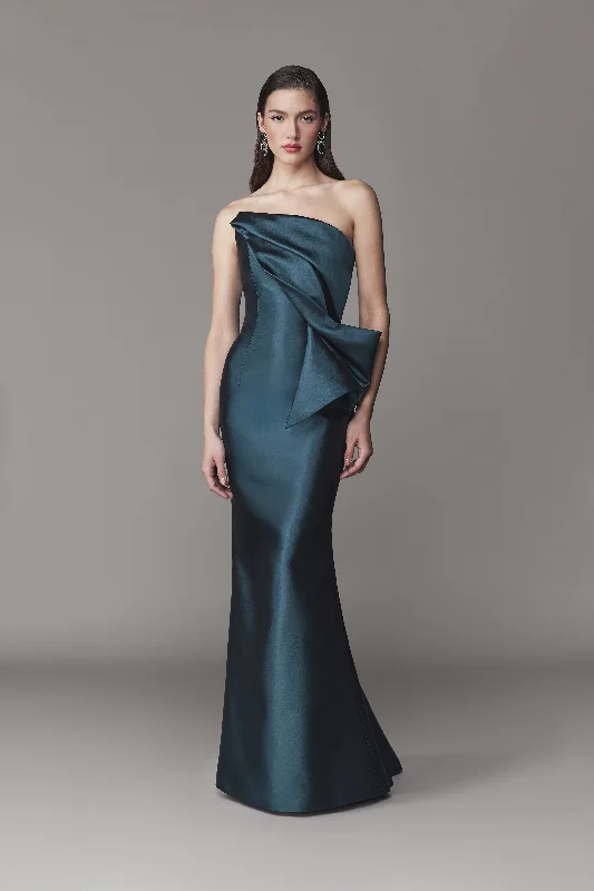 Ruffled Women Dress with Multiple Layers for a Playful and Girly Style Ruffled Women Dress with Multiple Layers for a Playful and Girly Style Frascara 4711