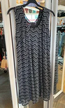 Maxi Women Dress with Floral Print for a Bohemian Vibe Maxi Women Dress with Floral Print for a Bohemian Vibe Lined Tank Dress with Pockets