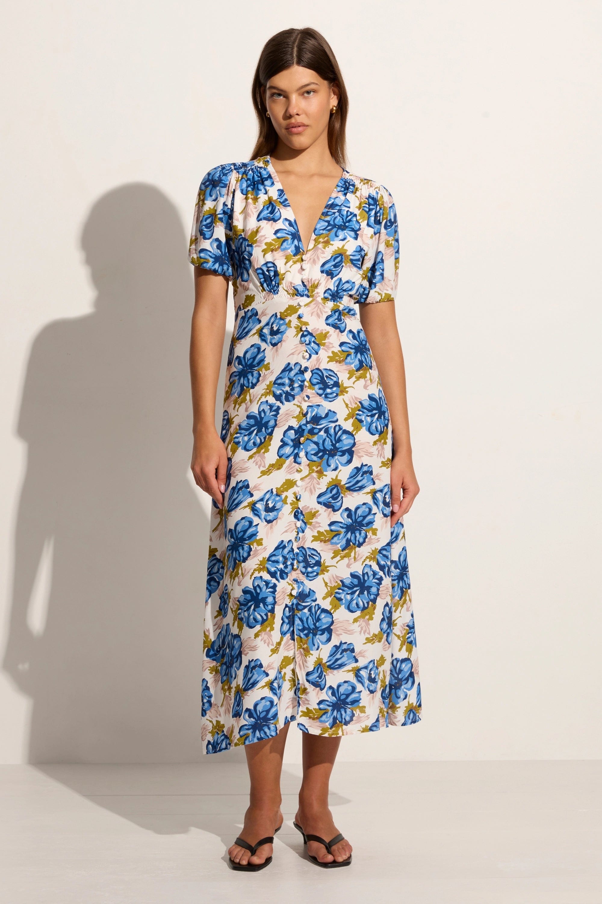 Midi dresses with side slits for a sexy and elegant appearanceBellavista Midi Dress Isadora Floral Navy - Final Sale