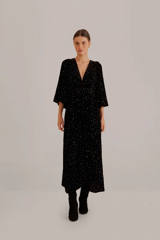 Midi dresses with printed lining for a hidden and stylish detailBlack Velvet  Short Sleeve Midi Dress
